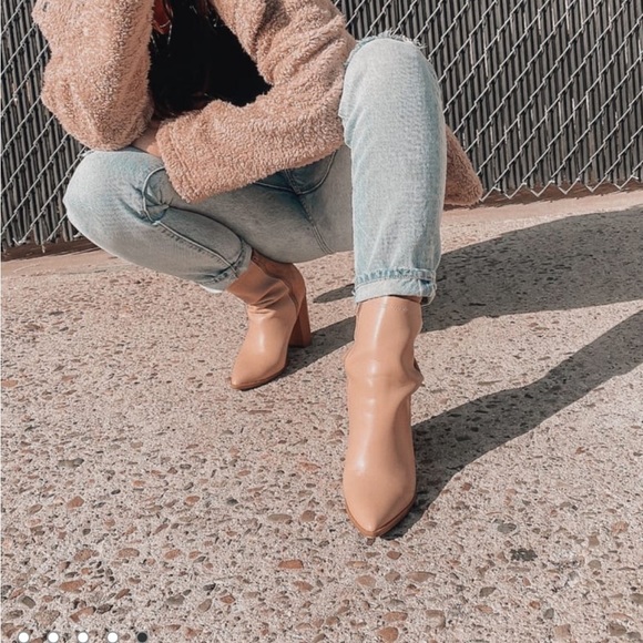 Essex booties by LuLu’s SZ 8 NWOT - Picture 5 of 5